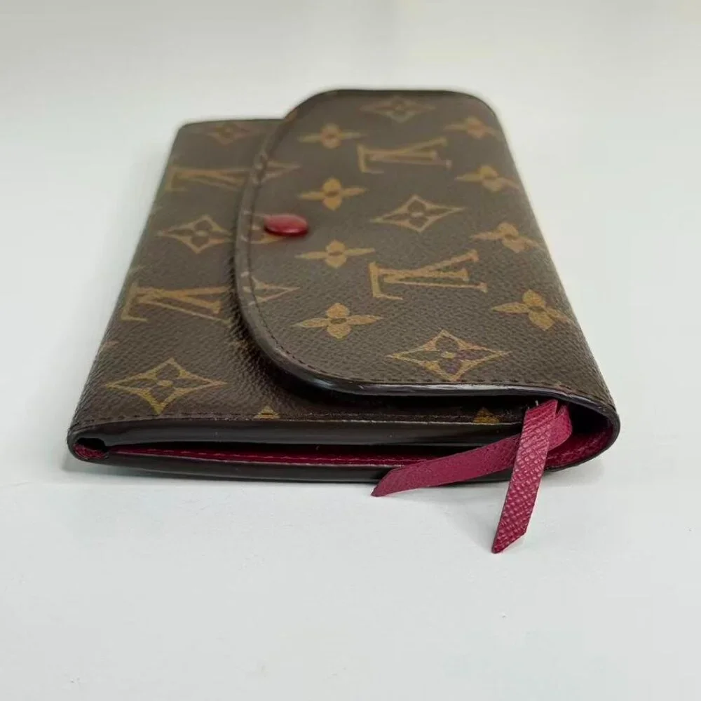 Louis Vuitton Monogram Canvas Wallet with Classic LV Logo Design